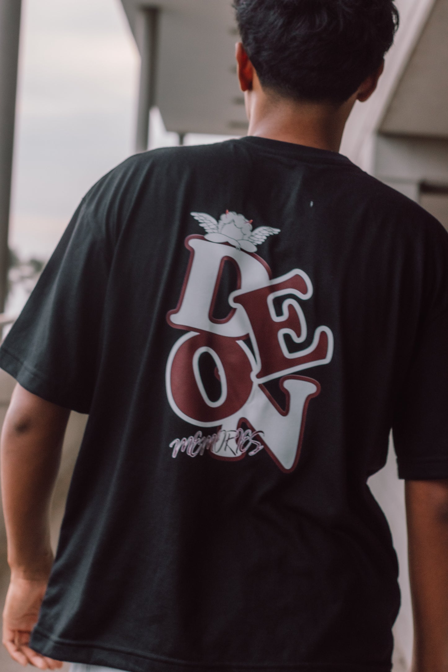 PLAYERA DEON NEGRA